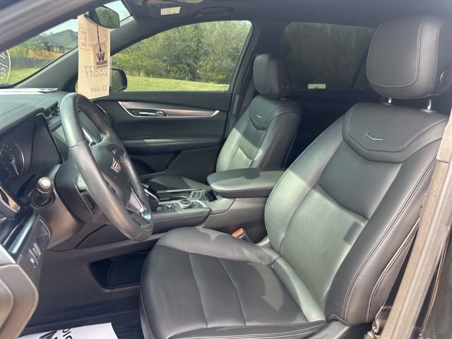 Used 2023 Cadillac XT6 Luxury image 10