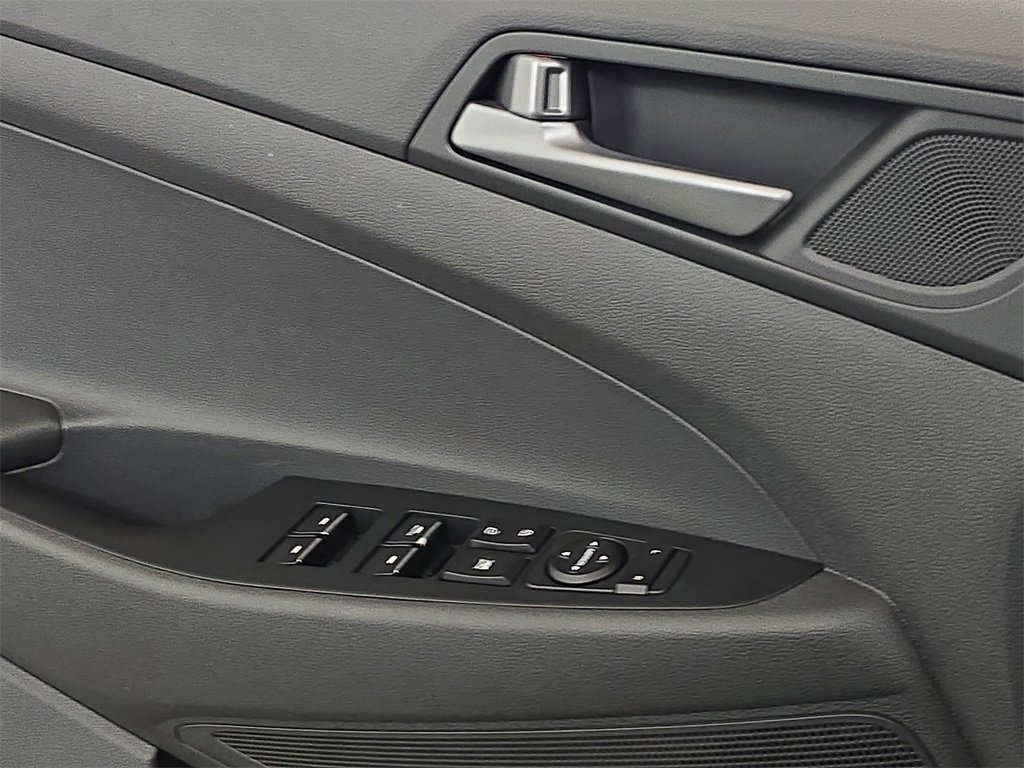 Used 2016 Hyundai Tucson Limited image 30