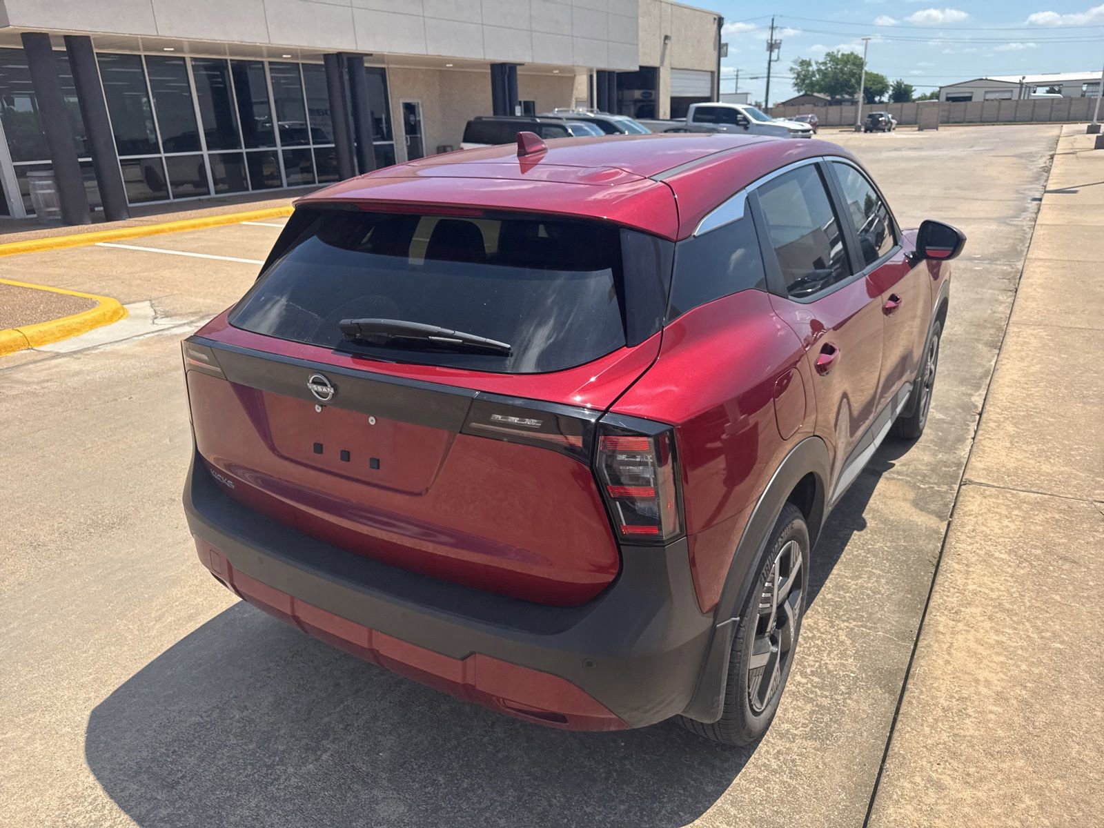 Used 2025 Nissan Kicks SV FWD image 5