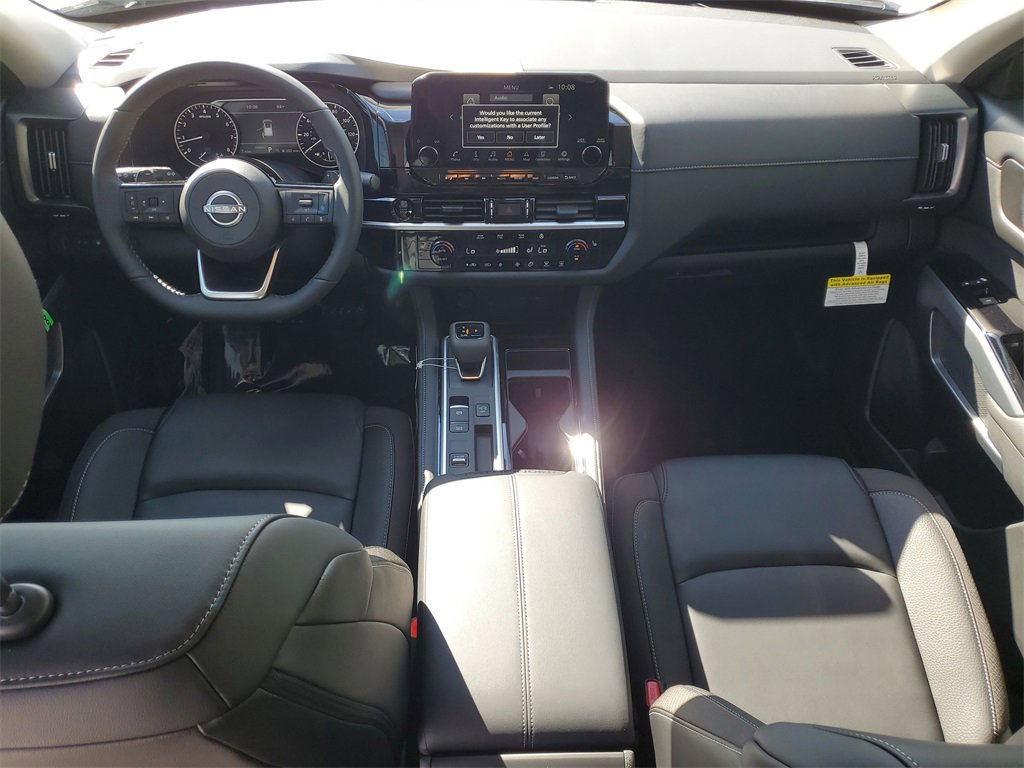 New 2025 Nissan Pathfinder SL image 8