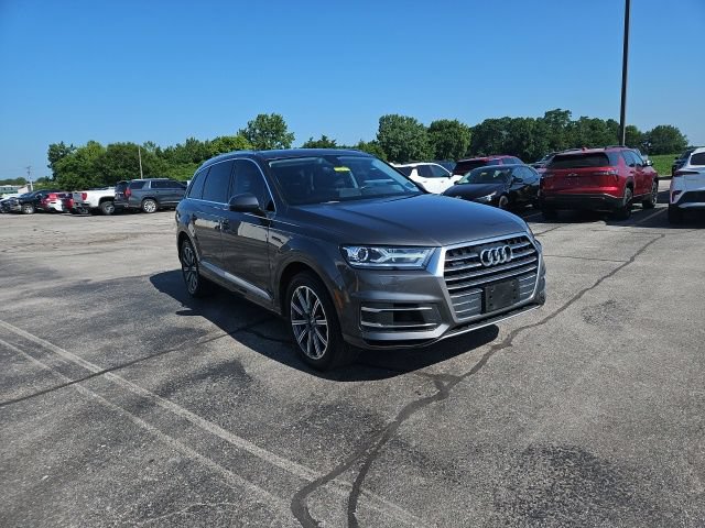 Used 2019 Audi Q7 3.0T Premium w/ Cold Weather Package AWD/4WD image 4