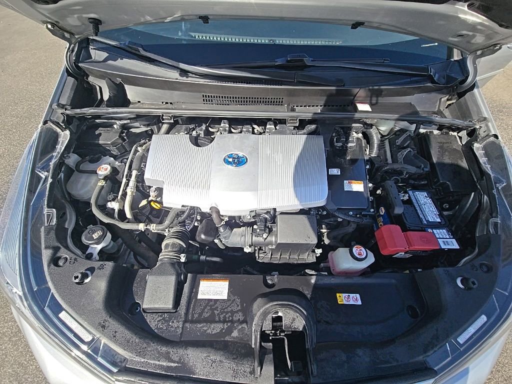 Used 2022 Toyota Prius LE image 9