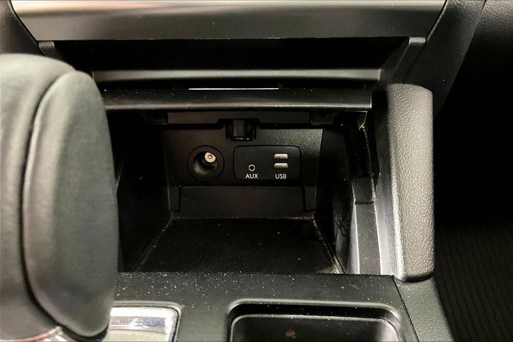 Used 2017 Subaru Legacy 2.5i Premium image 15