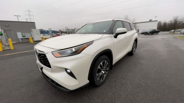 Used 2021 Toyota Highlander XLE image 5