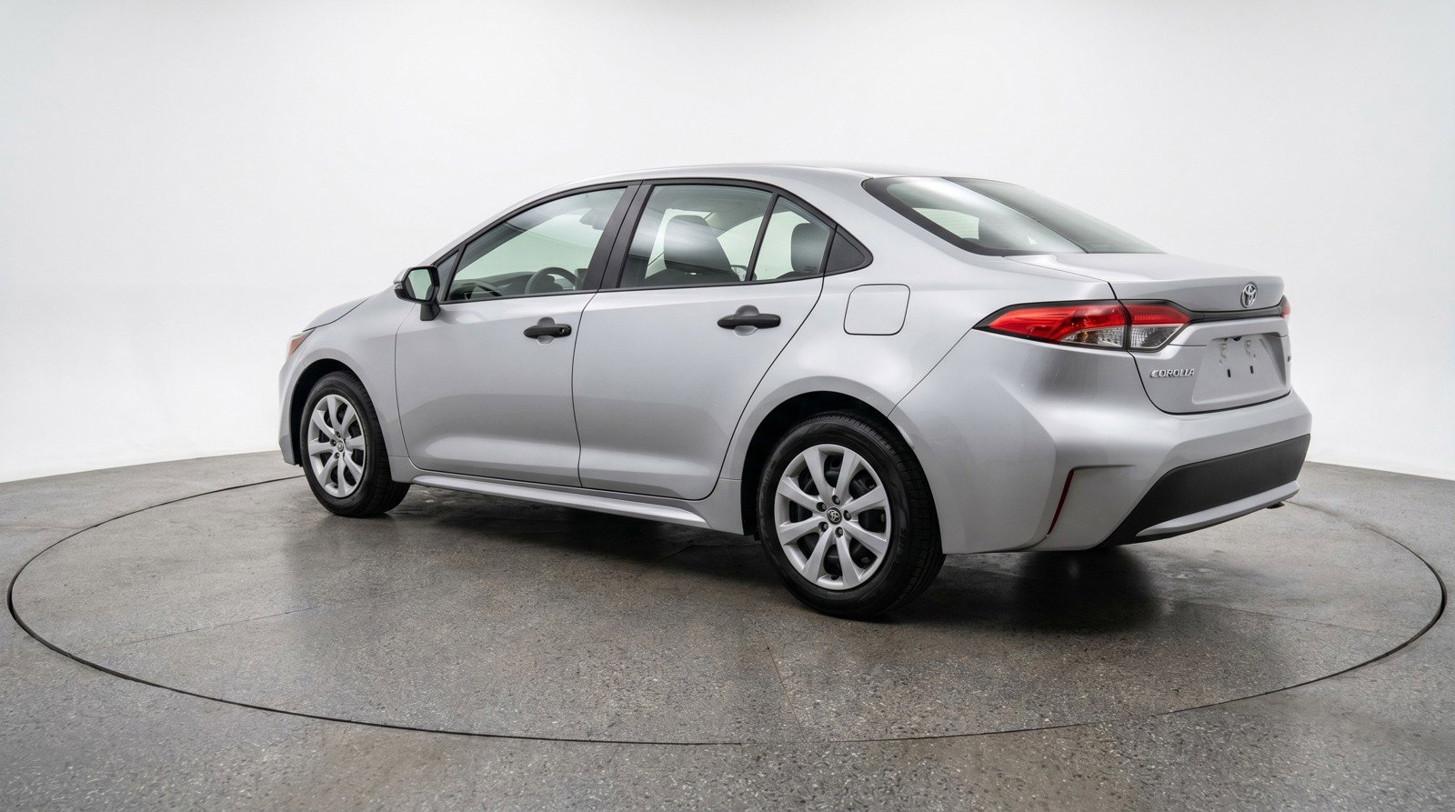 Used 2025 Toyota Corolla LE FWD image 6