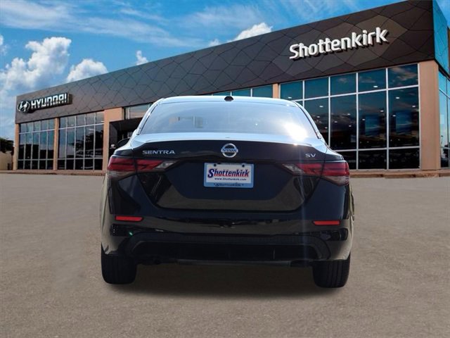 Used 2023 Nissan Sentra SV w/ SV Premium Package image 7