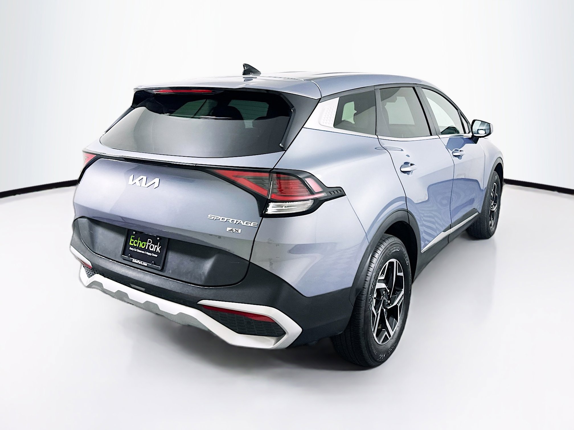 Used 2025 Kia Sportage LX image 9