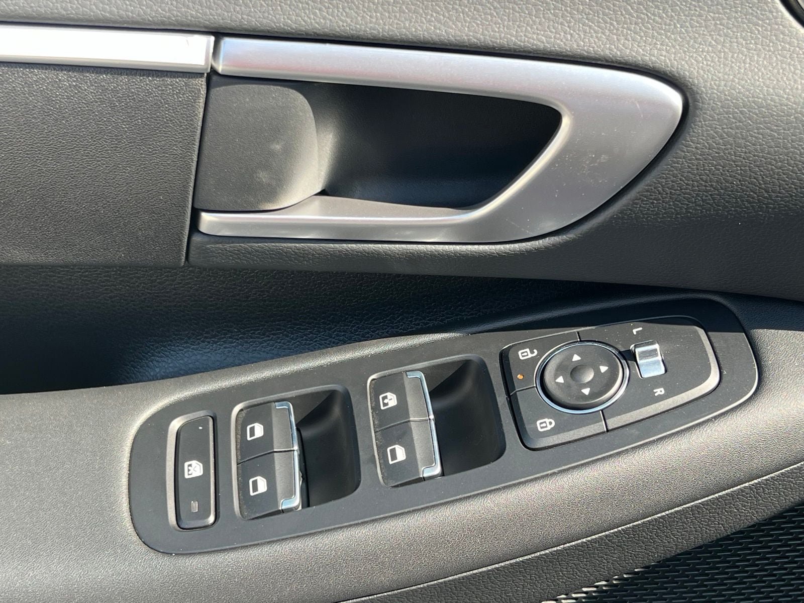 New 2026 Hyundai Sonata SE FWD image 23