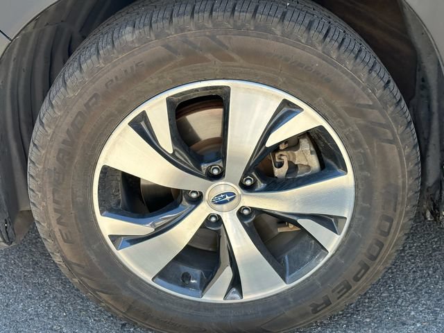 Used 2019 Subaru Ascent Premium w/ Popular Package #3 AWD/4WD image 16