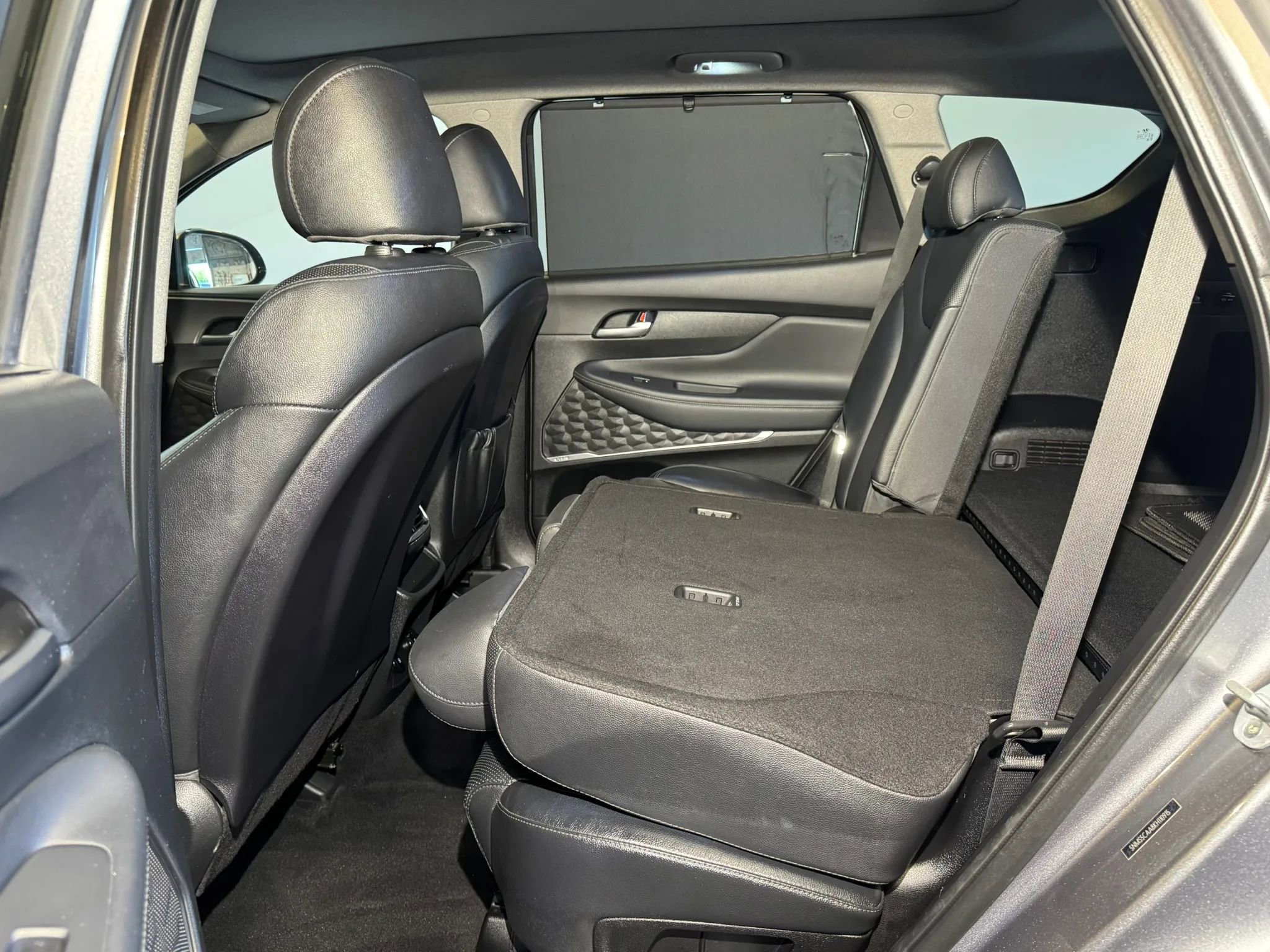 Used 2019 Hyundai Santa Fe Limited AWD/4WD image 29