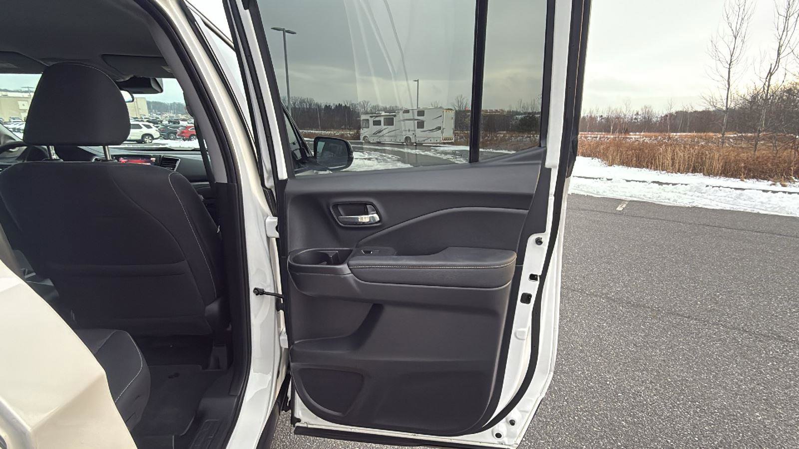 Used 2023 Honda Ridgeline Sport image 18