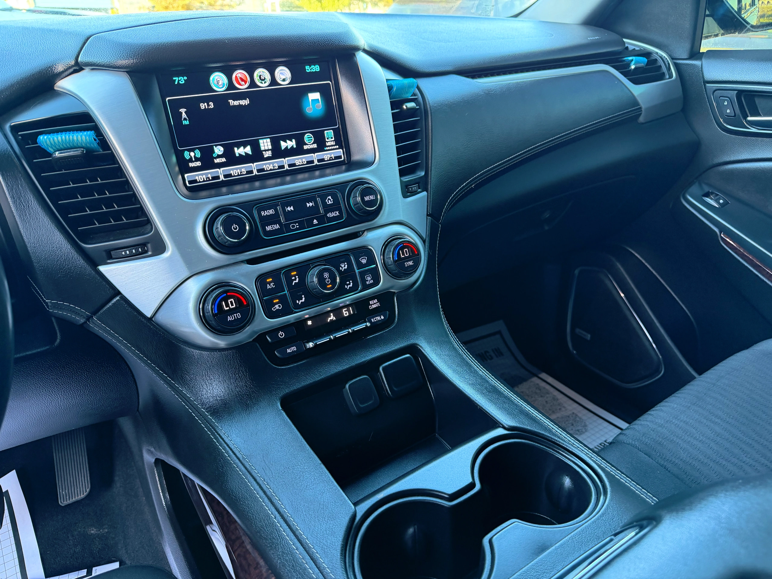Used 2019 GMC Yukon SLE w/ SLE Value Package AWD/4WD image 18