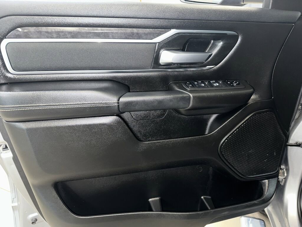Used 2024 RAM 1500 Big Horn AWD/4WD image 4