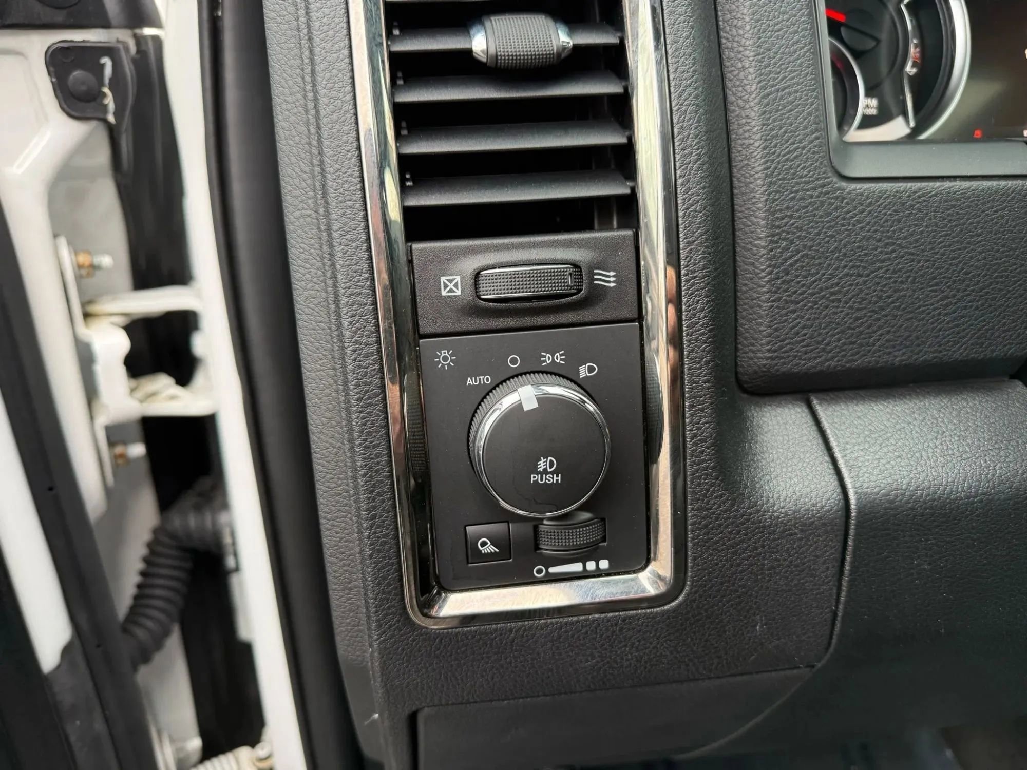 Used 2017 RAM 1500 Sport w/ Convenience Group image 14