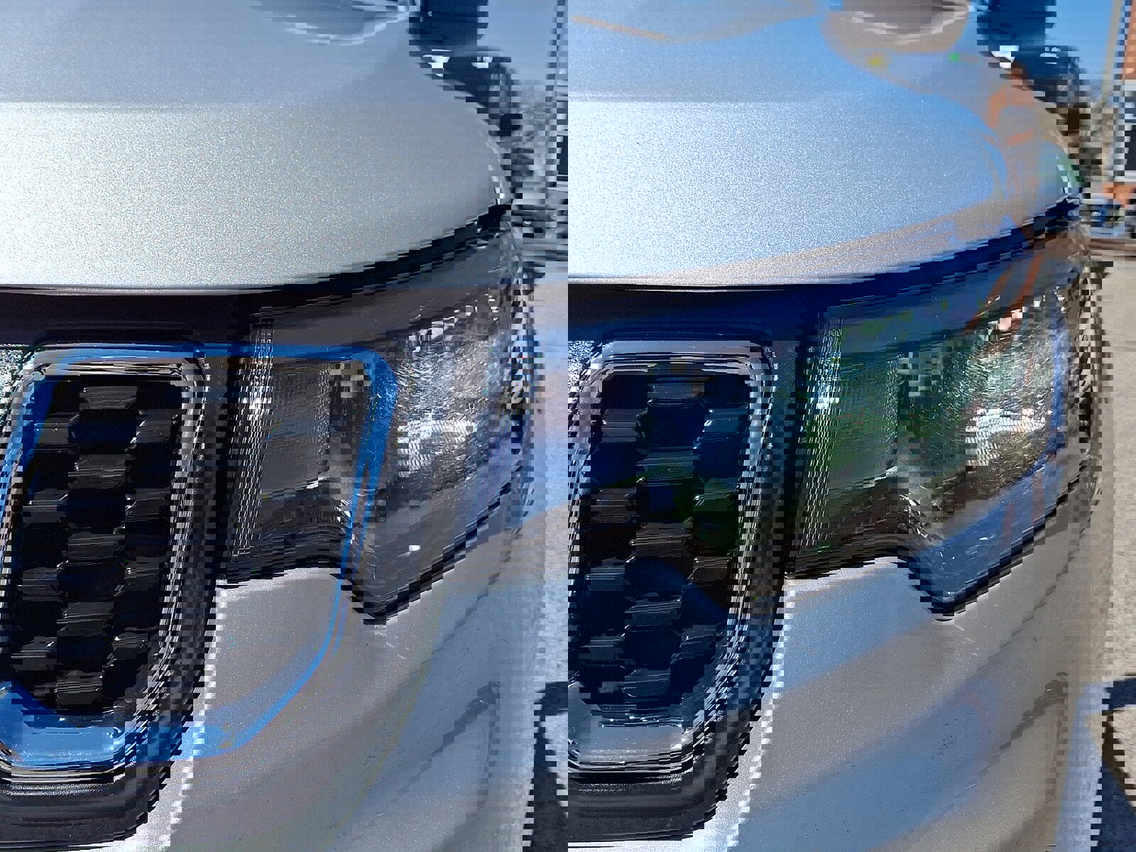 Used 2024 Jeep Compass Latitude image 9