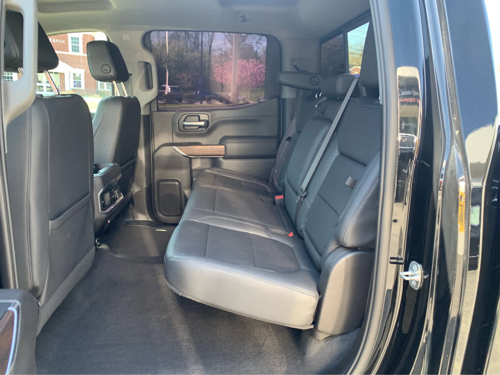 Used 2022 GMC Sierra 1500 SLT w/ SLT Premium Plus Package image 22