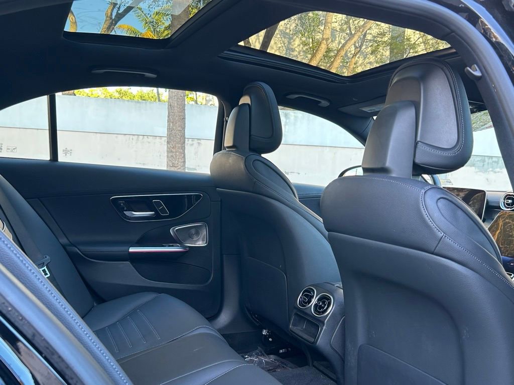 Used 2025 Mercedes-Benz C 300 4MATIC Sedan image 42
