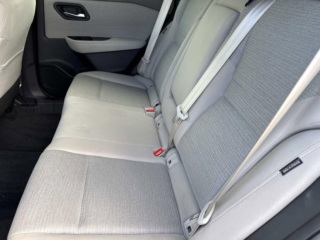 Certified 2023 Nissan Rogue SV image 13