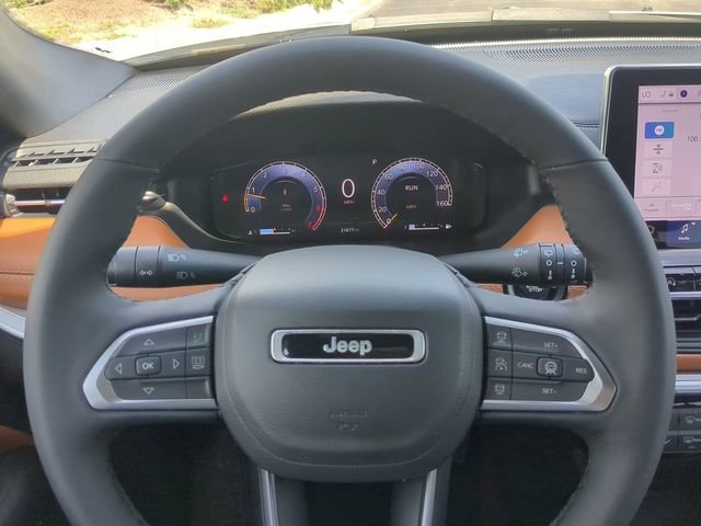Used 2025 Jeep Compass Limited w/ Elite Group AWD/4WD image 30