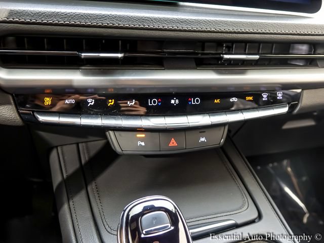 Used 2024 Cadillac XT4 Premium Luxury FWD image 16