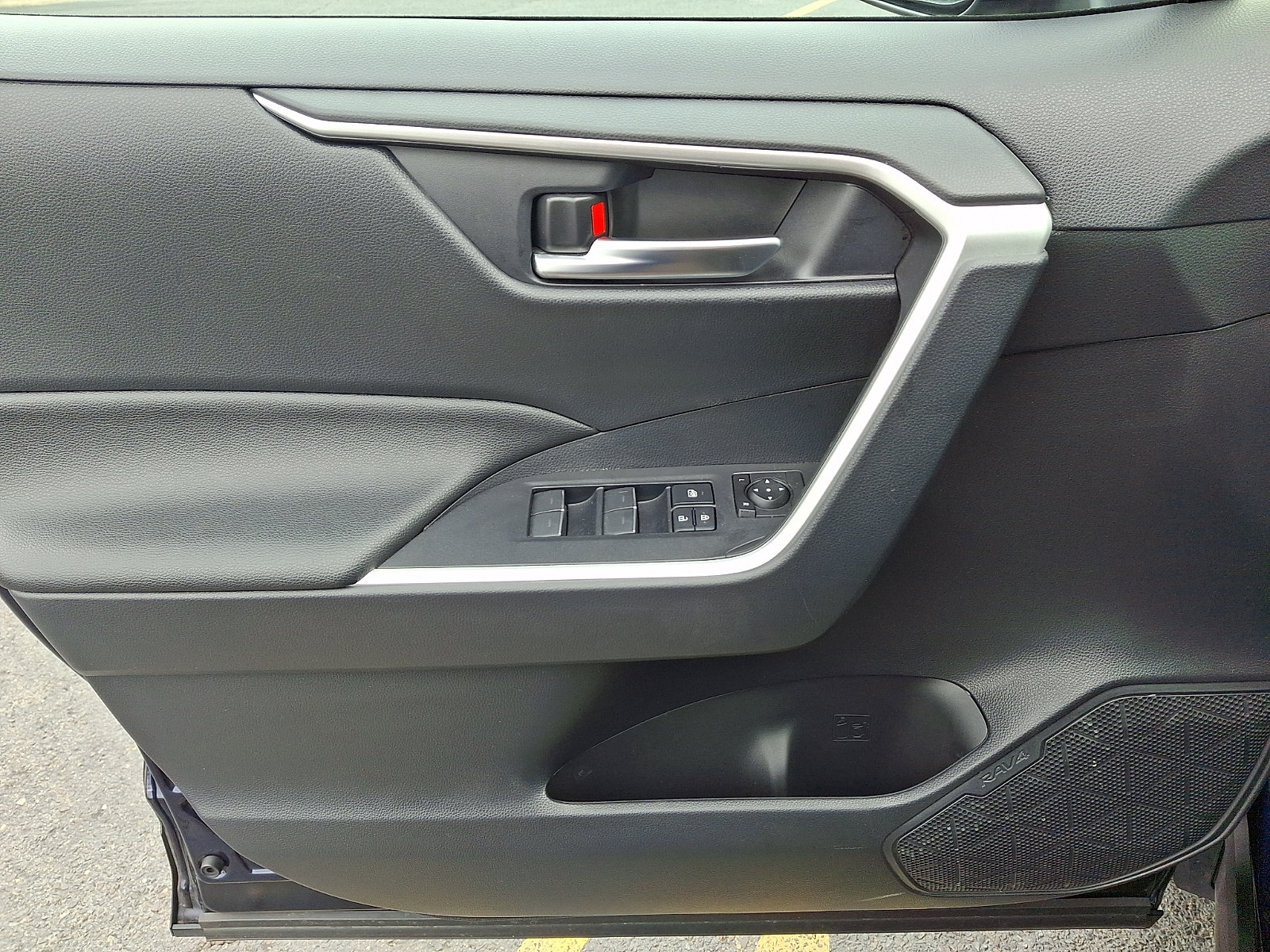 Used 2024 Toyota RAV4 SE w/ Weather & Moonroof Package AWD/4WD image 12
