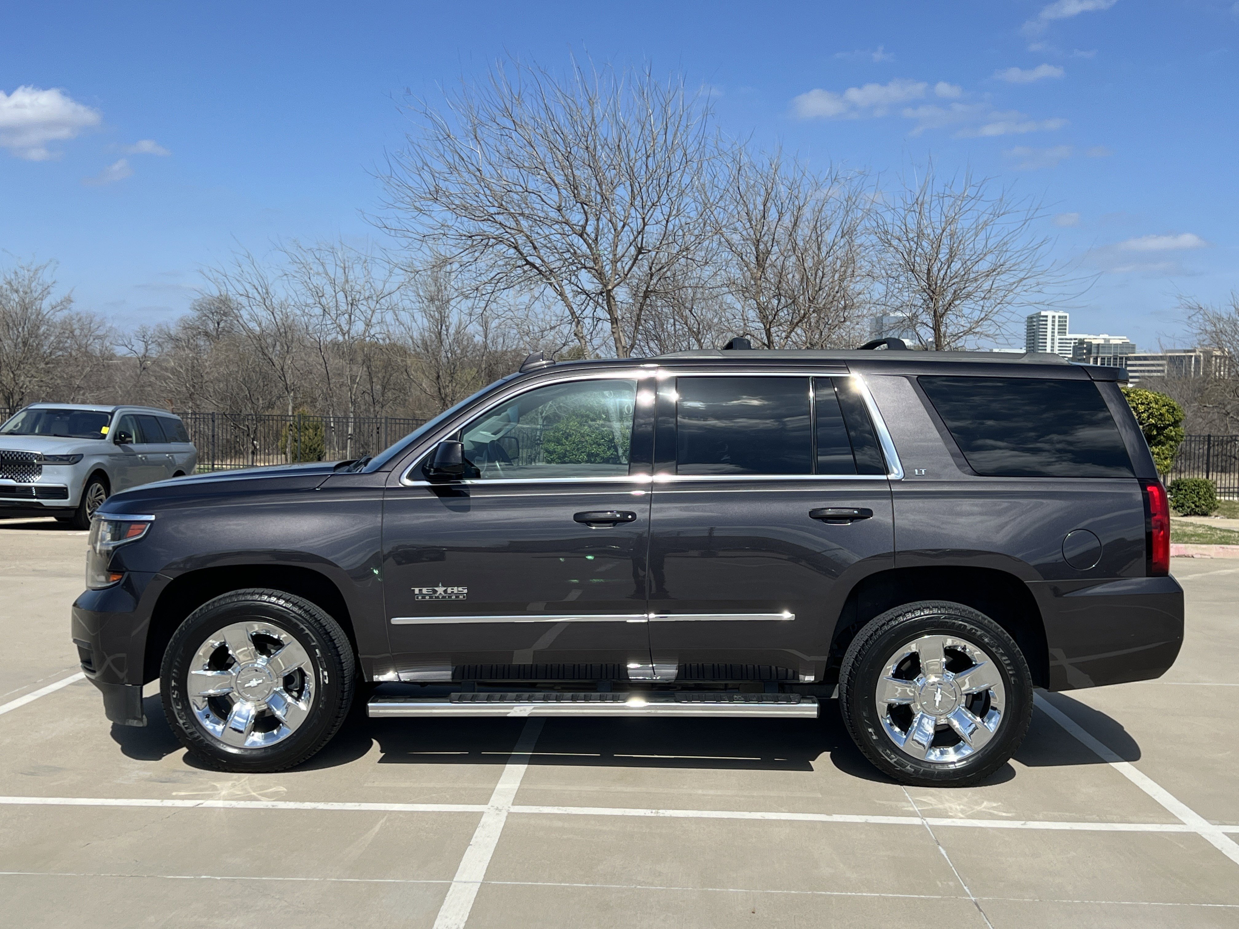 Used 2017 Chevrolet Tahoe LT w/ LT Signature Package image 4