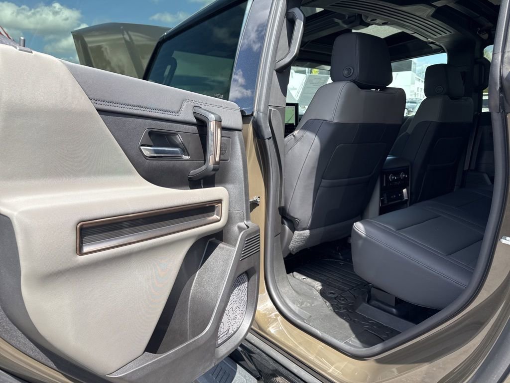 Used 2025 GMC Hummer EV 3X image 30