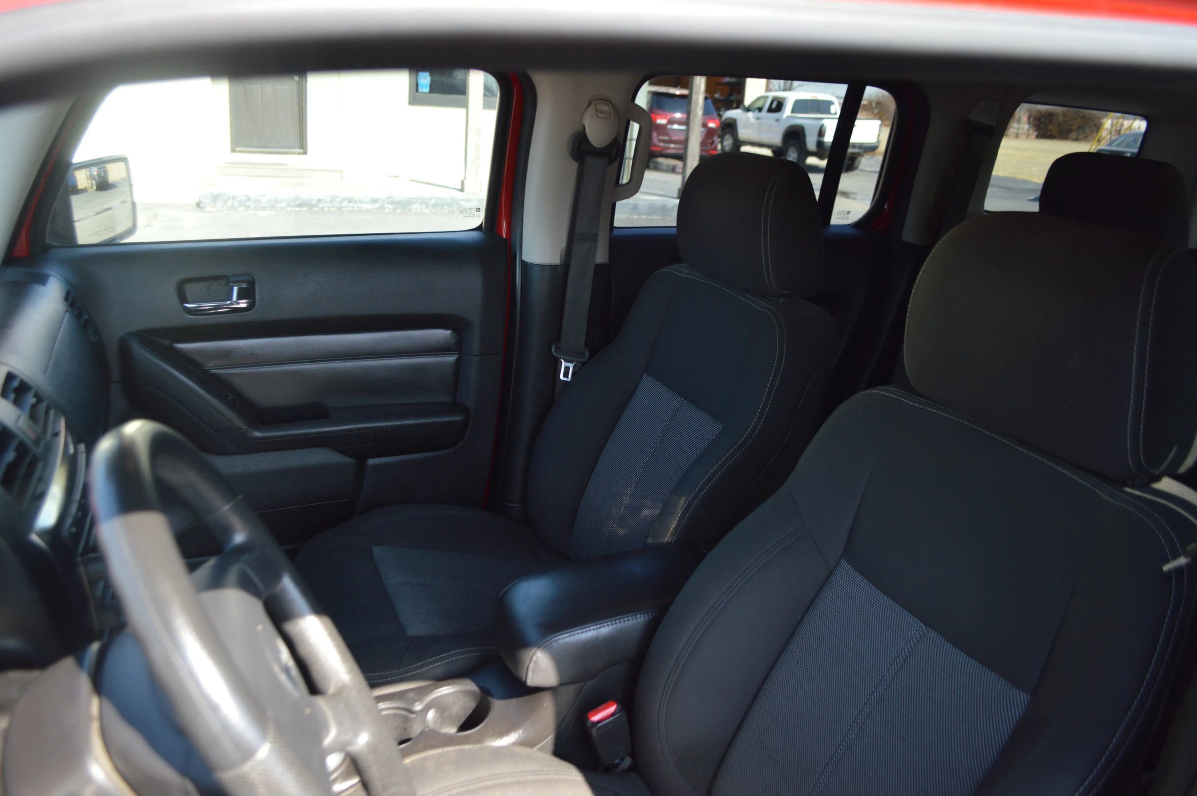 Used 2010 HUMMER H3 image 15