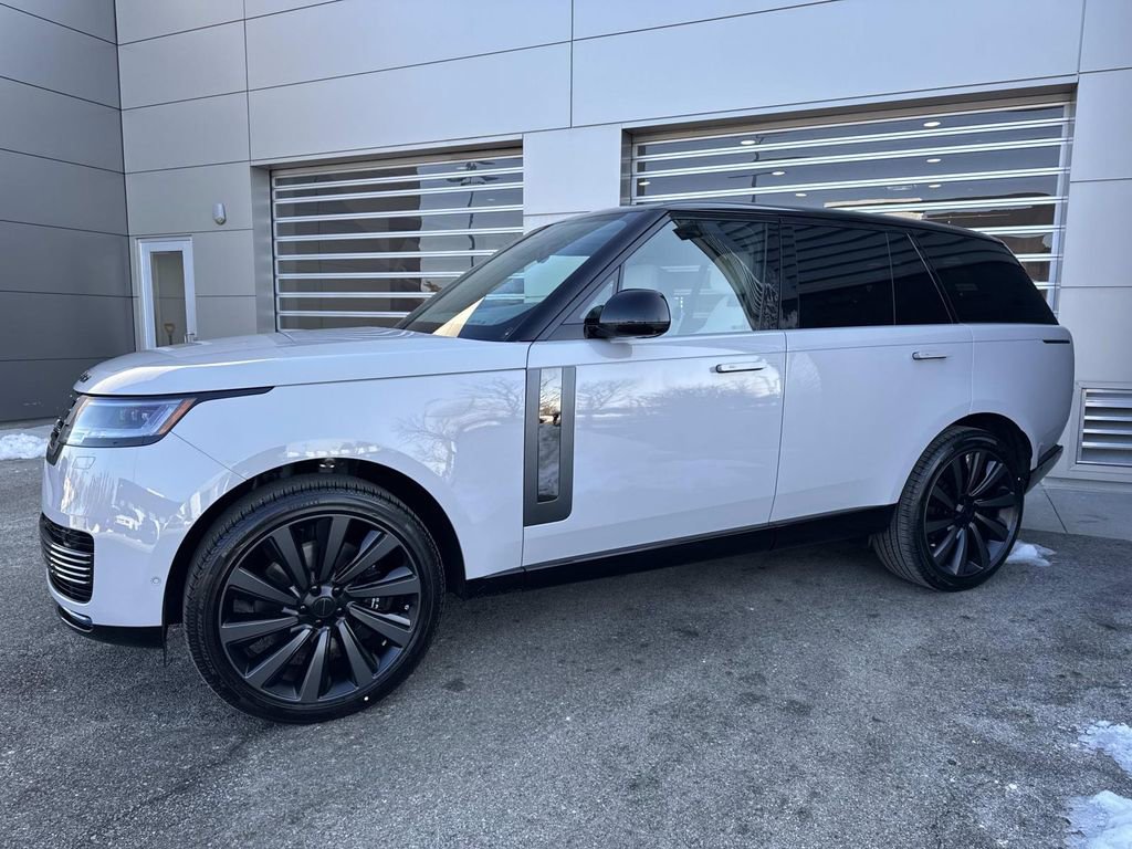New 2026 Land Rover Range Rover SV image 3