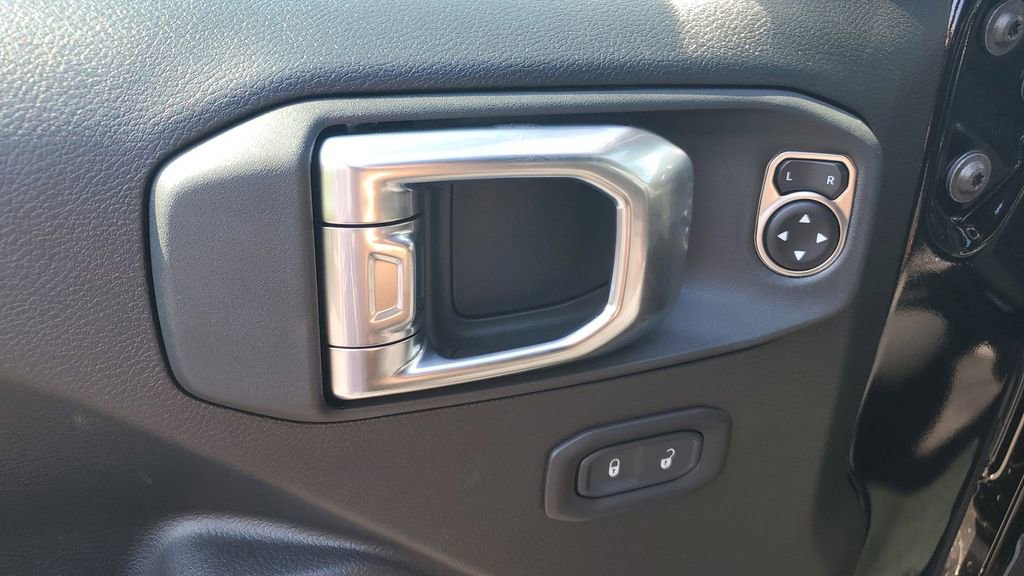 New 2025 Jeep Wrangler Sport S image 21