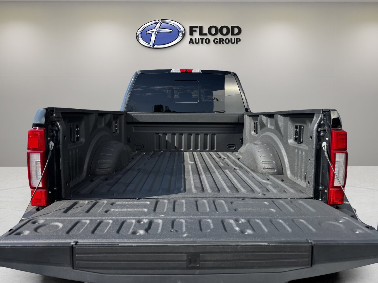 Used 2021 Ford F250 Platinum w/ FX4 Off-Road Package image 7