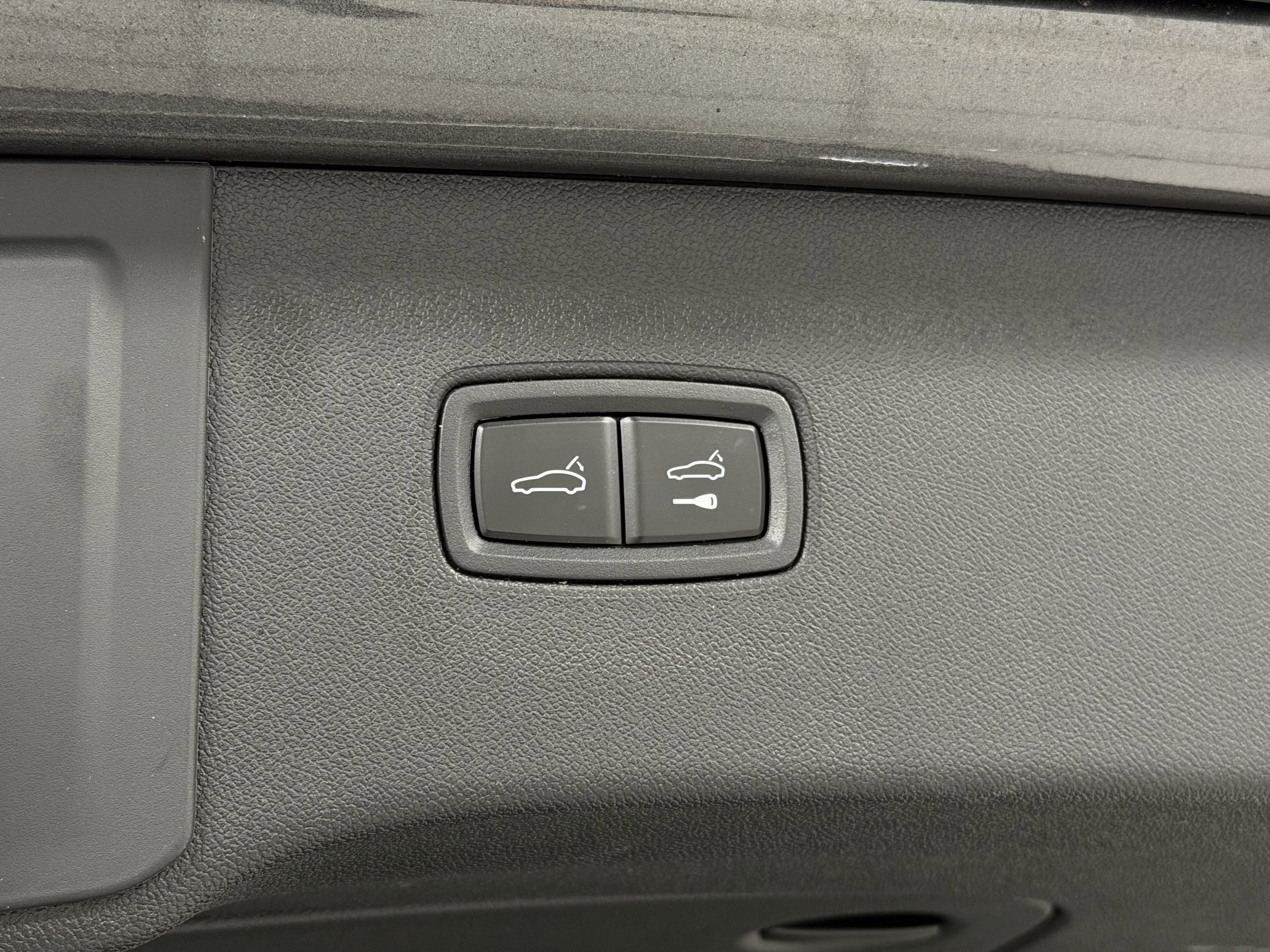 Certified 2025 Porsche Cayenne image 59