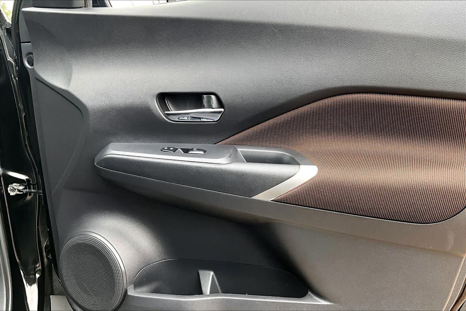 Used 2024 Nissan Kicks SR FWD image 23