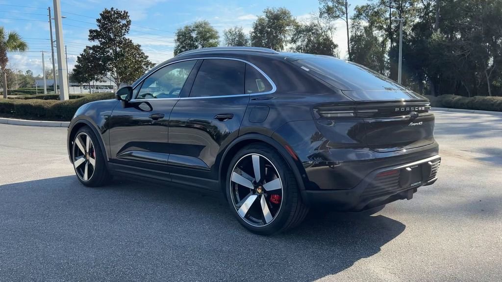 New 2025 Porsche Macan 4S Electric image 6