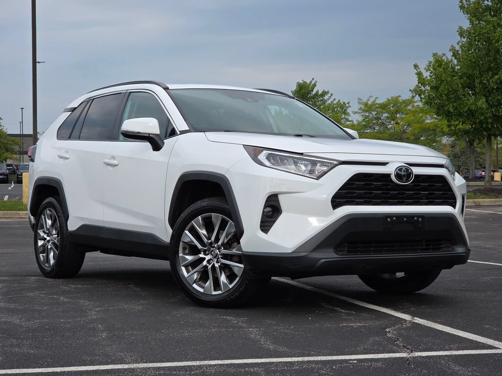 Used 2019 Toyota RAV4 XLE Premium w/ Cold Weather Package AWD/4WD image 2