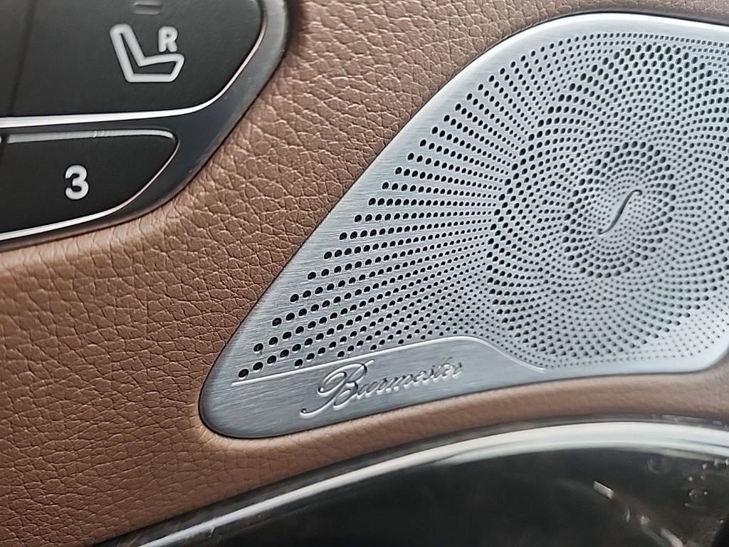 Used 2015 Mercedes-Benz S 550 Sedan image 4