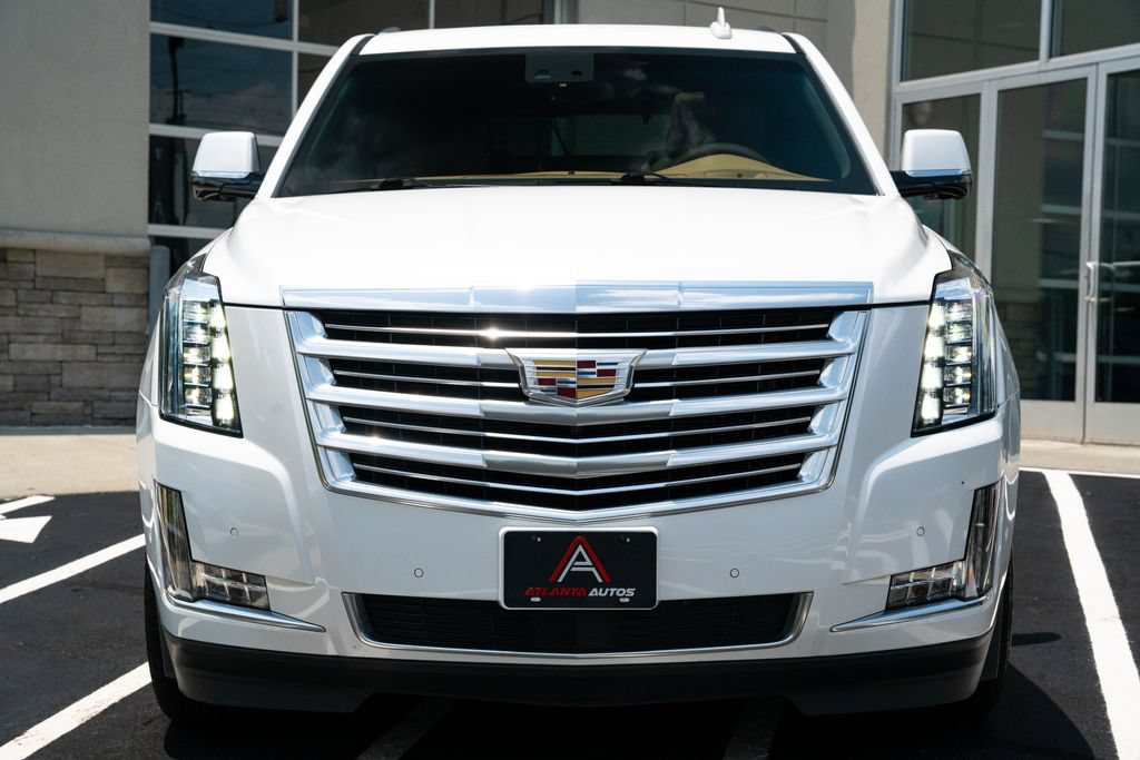 Used 2017 Cadillac Escalade Platinum AWD/4WD image 4