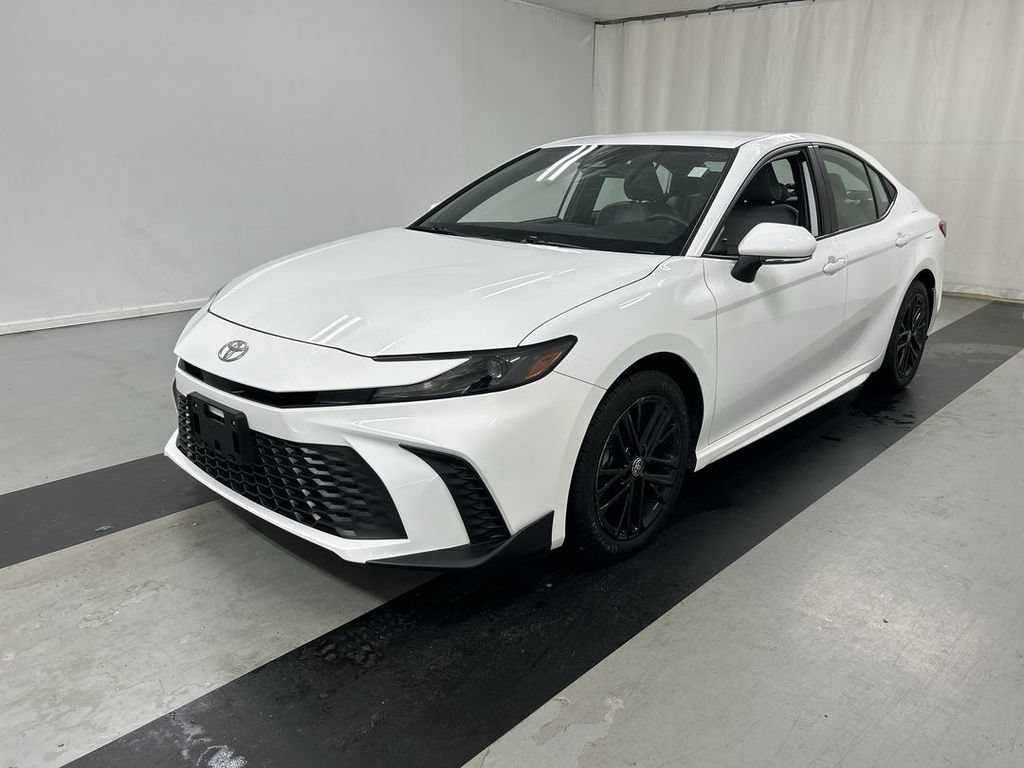 Used 2025 Toyota Camry SE w/ Convenience Package AWD/4WD image 5