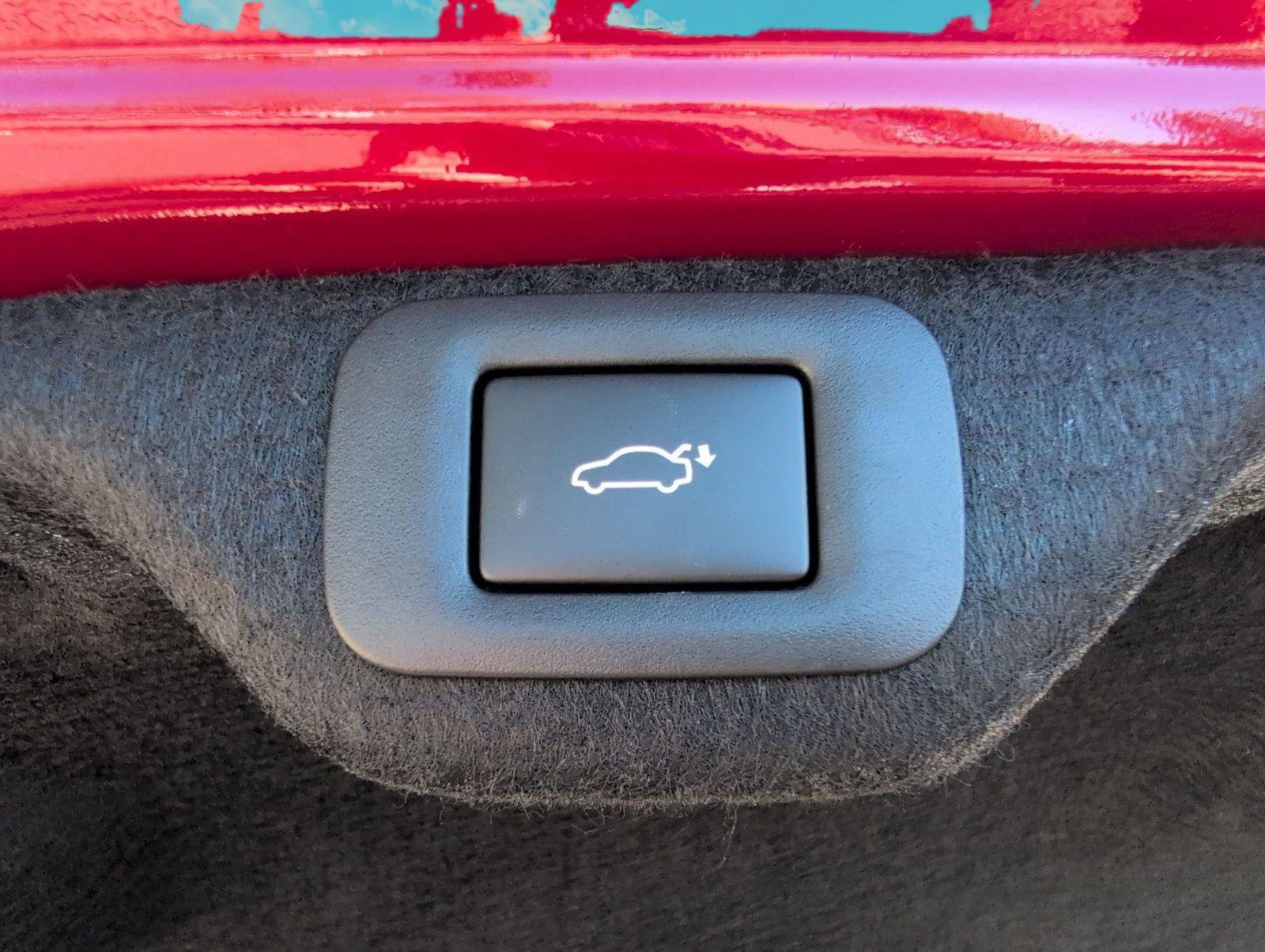 Certified 2025 Lexus ES 300h w/ Premium Package image 23