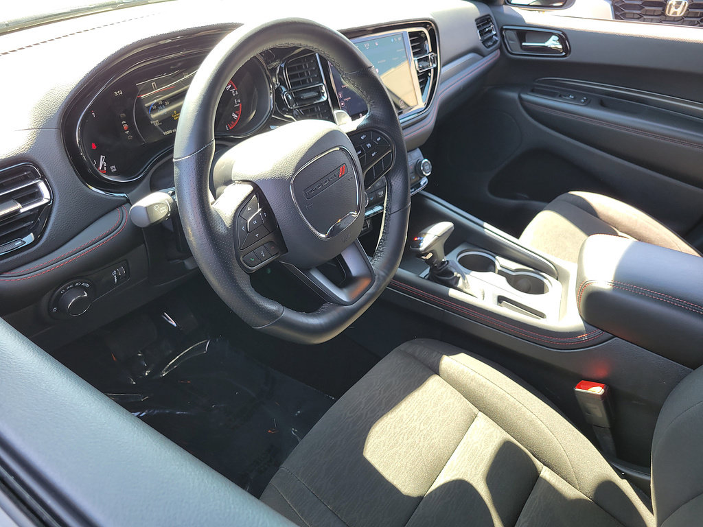 Used 2025 Dodge Durango GT RWD image 17