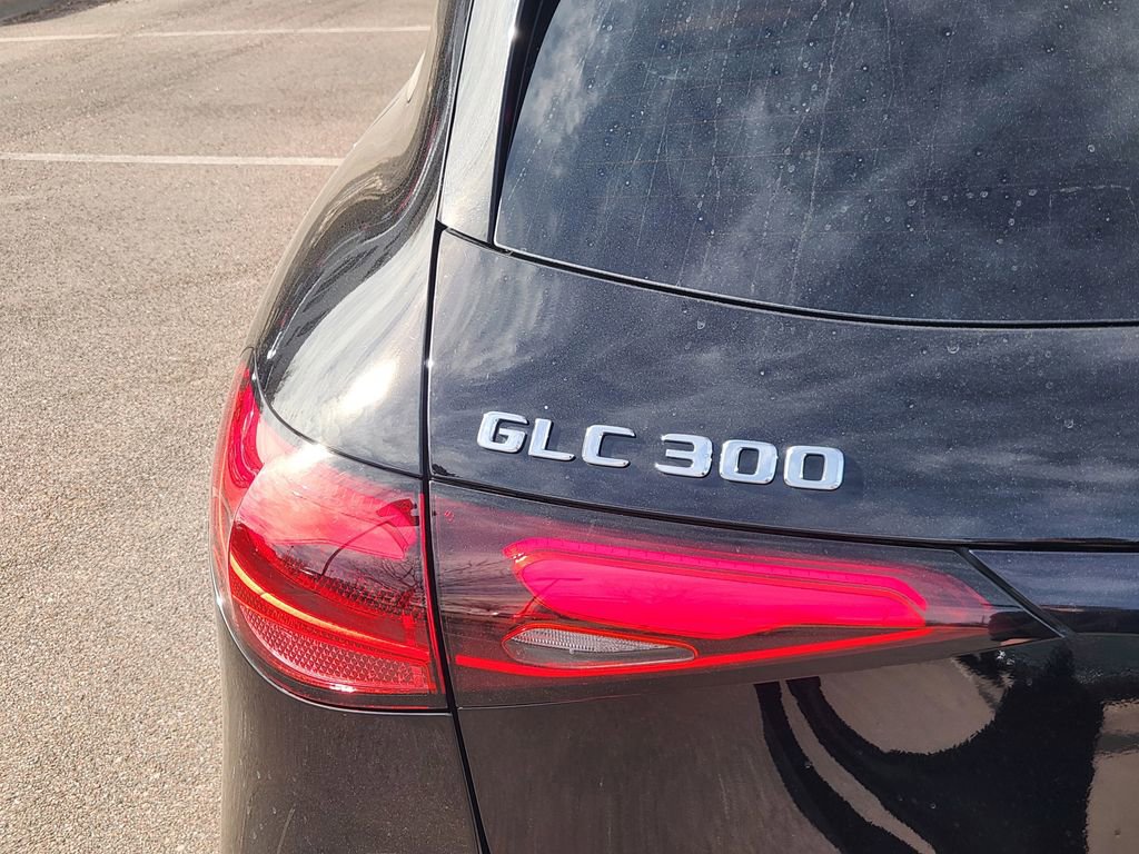 Used 2026 Mercedes-Benz GLC 300 4MATIC image 9