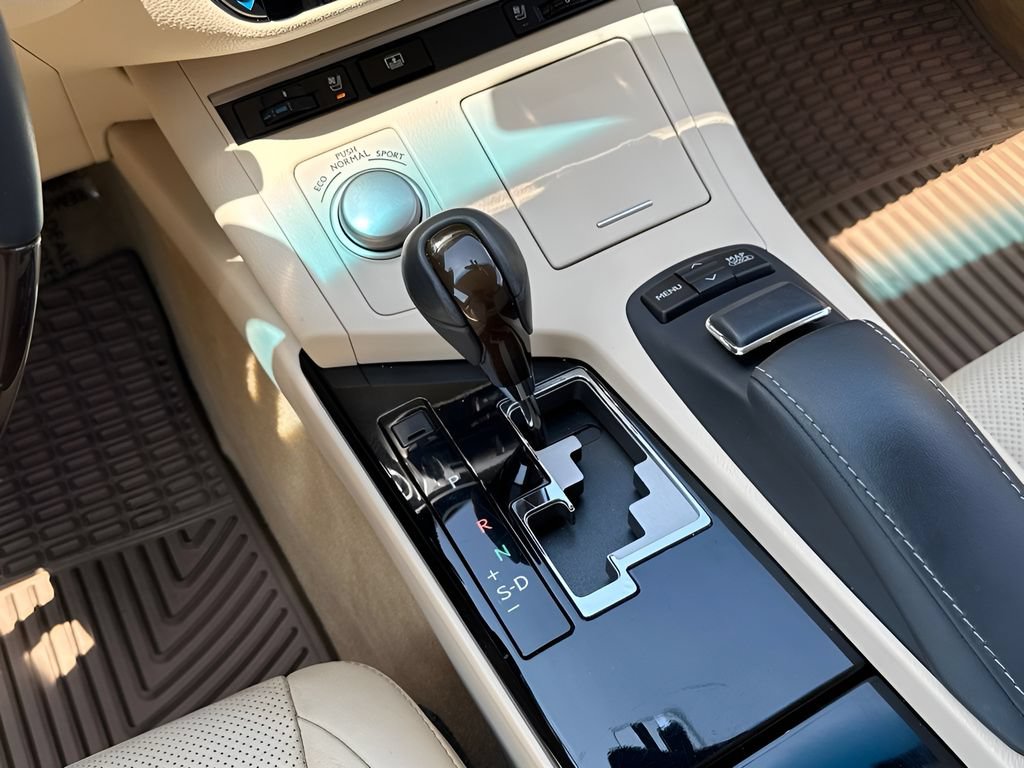 Used 2014 Lexus ES 350 w/ Luxury Package FWD image 18