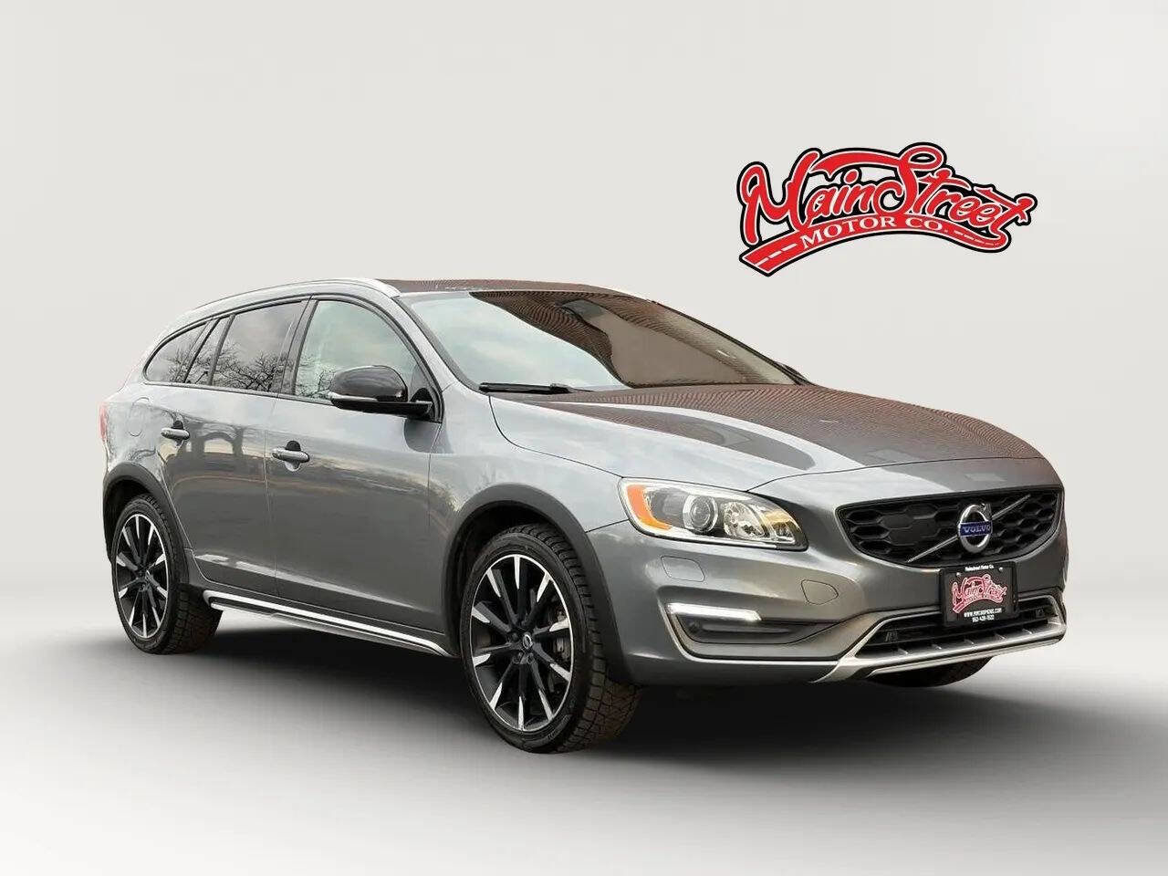 Used 2016 Volvo V60 T5 Cross Country Platinum w/ Climate Package image 1