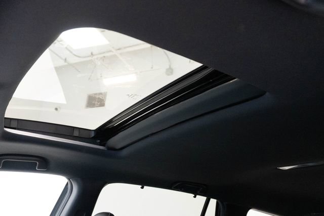 Used 2022 Honda Pilot TrailSport image 3