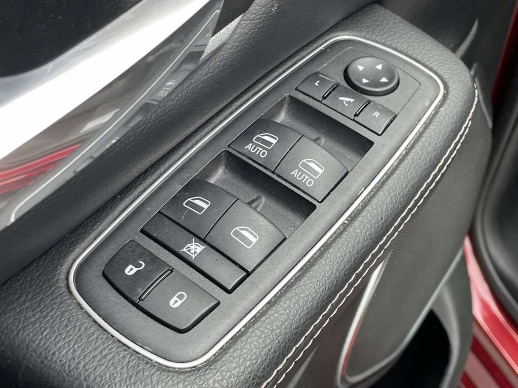 Used 2022 RAM 1500 Laramie AWD/4WD image 25