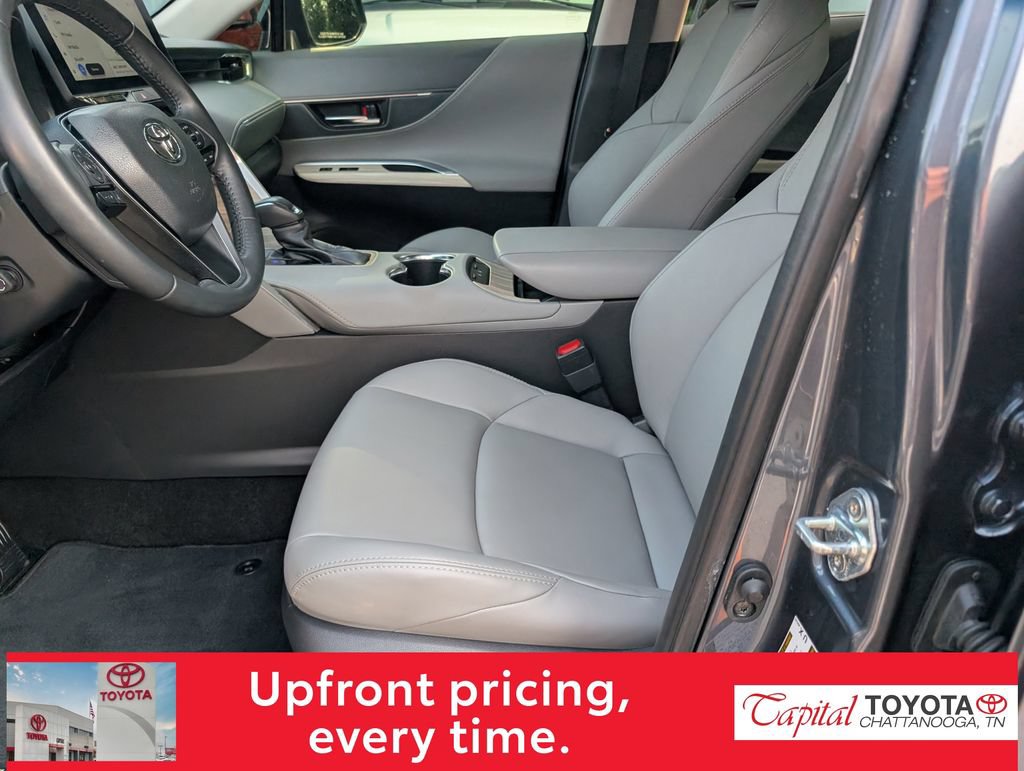 Used 2024 Toyota Venza XLE AWD/4WD image 14