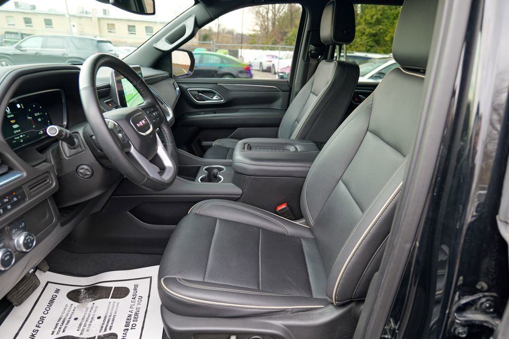Used 2023 GMC Yukon XL SLT w/ SLT Premium Package image 21