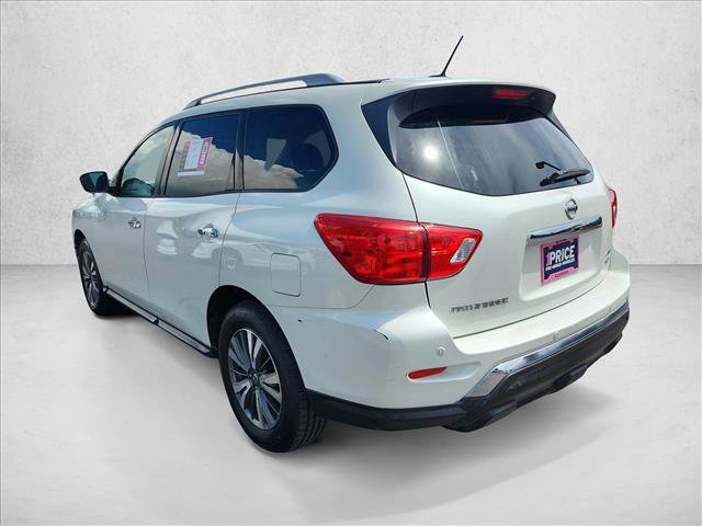 Used 2017 Nissan Pathfinder SV AWD/4WD image 3