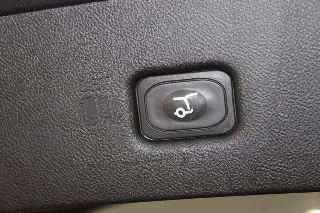 Used 2022 Lincoln Nautilus Reserve AWD/4WD image 17