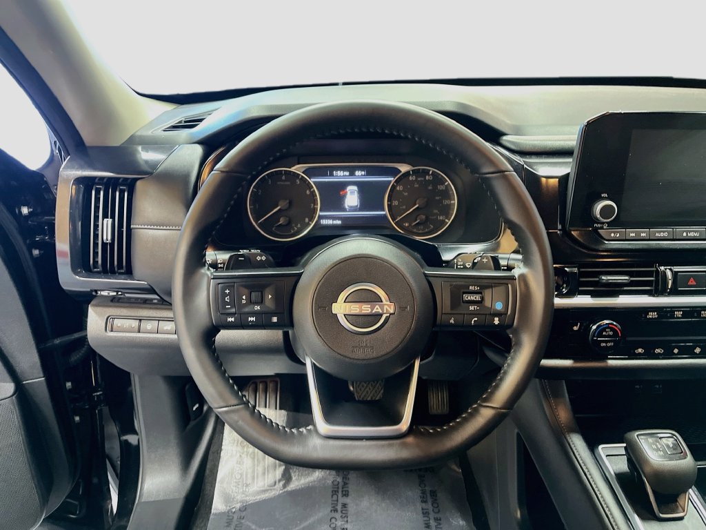 Used 2025 Nissan Pathfinder SV w/ Black Appearance Package AWD/4WD image 11